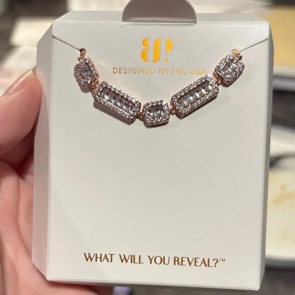 Bomb Party April bracelet- - Picture 3 of 3